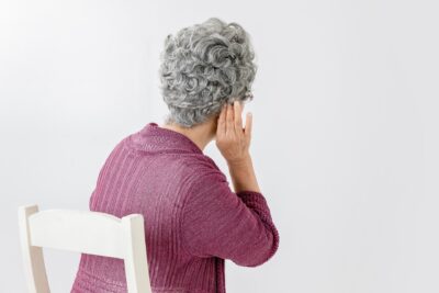 【薬剤師監修】認知症のきっかけになりうる高齢者の難聴とその対策について解説