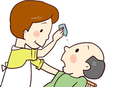 【薬剤師監修】介護現場で役立つ目薬の正しい使い方