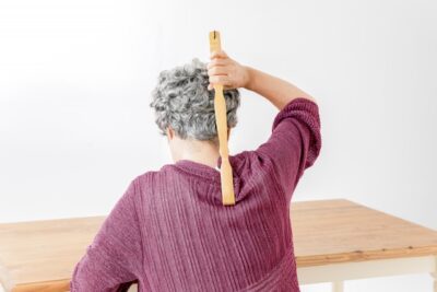 【薬剤師監修】介護現場でも役立つ冬場の皮膚の痒みと保湿について